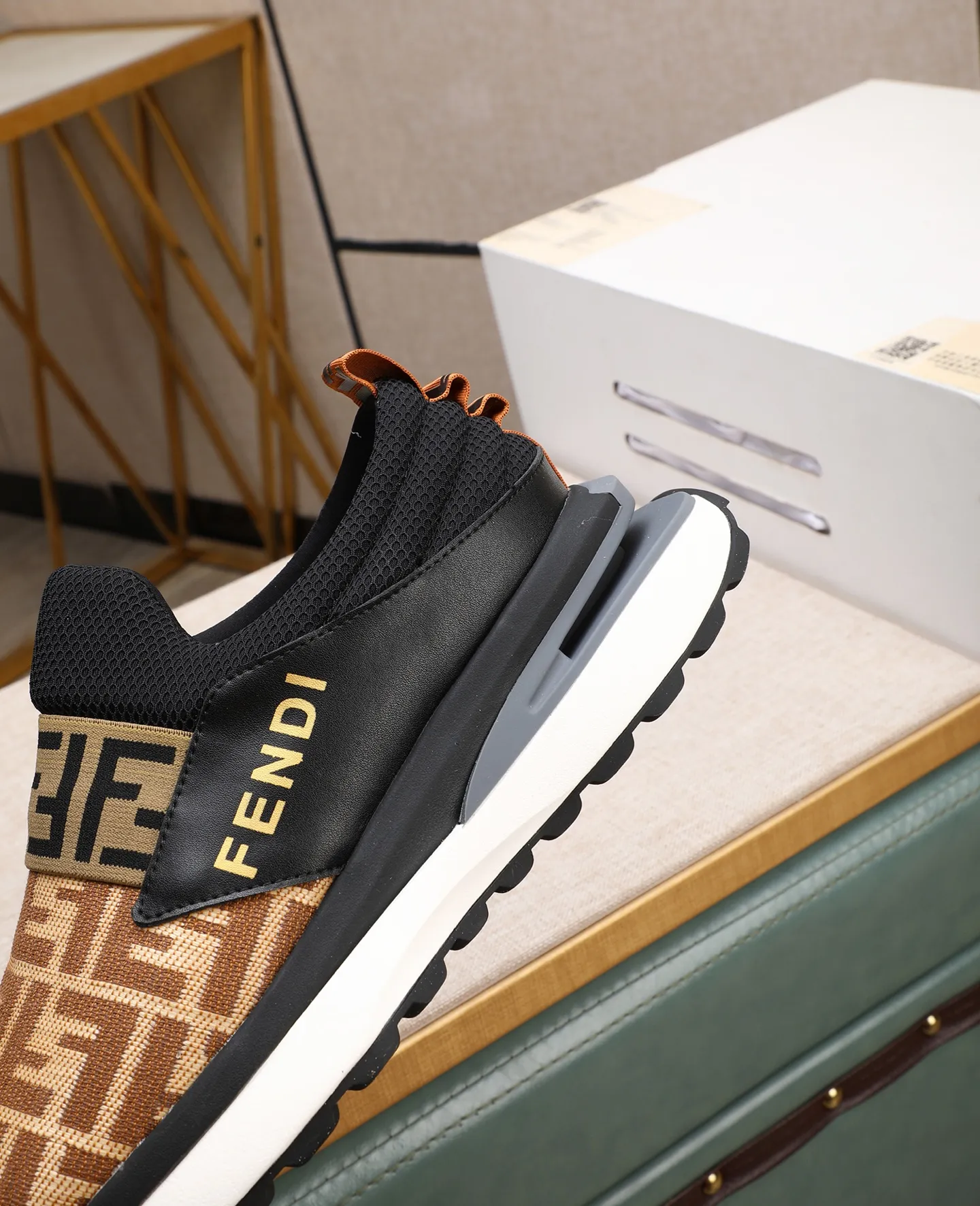 Men's shoes 💰460🕷🕷[FENDI] Fendi fashionable casual men's shoes 🇨🇳Original official website 1:1 model opening, new models are available first 💯Not high-profile but avant-garde, simple About low-key and fashionable, super versatile style 🌿 Made of original cowhide ➕ Pigskin lining 🎋 The version is comfortable on the feet, so rigorous for any small place, and the workmanship is first-class 🍍38-44 Large quantities in stock